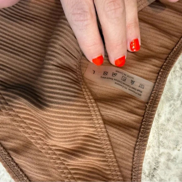 Chic Ribbed Bikini Set - Picture 3 of 4